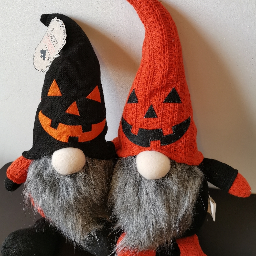 Halloween gnomes decor